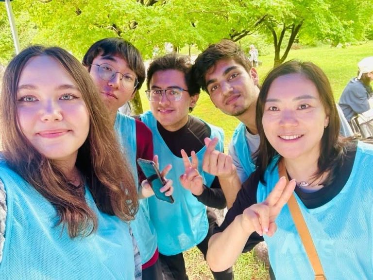Friends on Campus